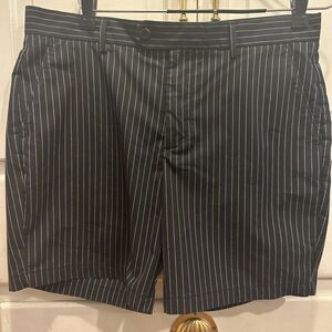 Banana Republic Men’s Navy with White Stripe Shorts Size 34
